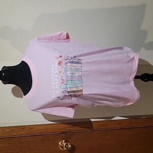 Woman's Graphic Tee Size XL With Earrings NWOT